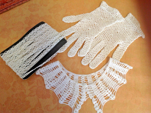 Dentelle ancienne fin galon