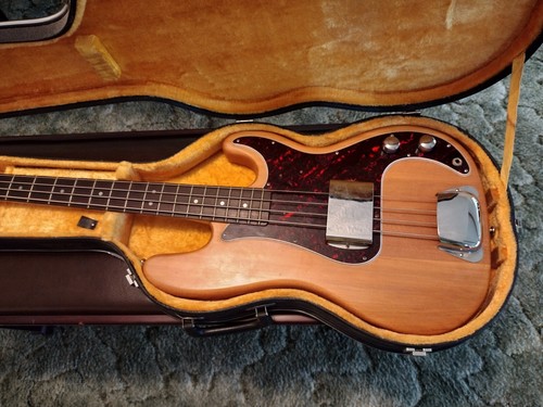 Univox base guitar early s - base, 70's