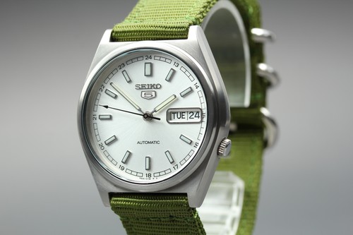 Presque comme neuve - [], montre
