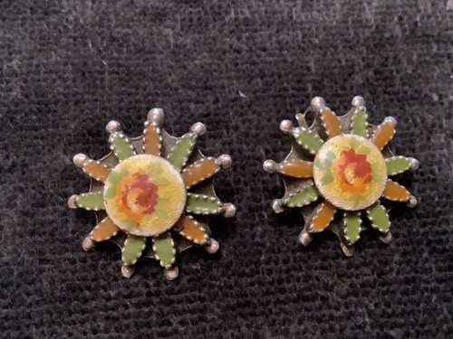 Boucles oreilles de - d’oreilles,