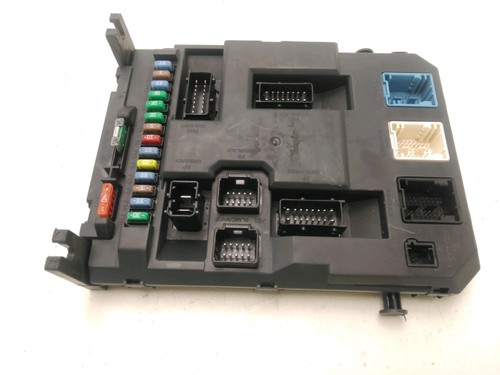 Boitier fusibles interieur - fusibles,