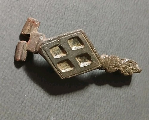 Magnifique petite fibule - magnifique,