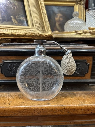 Ancienne vaporisateur - ancienne, a
