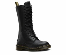 Dr Martens Doc 14 Trou 1B99