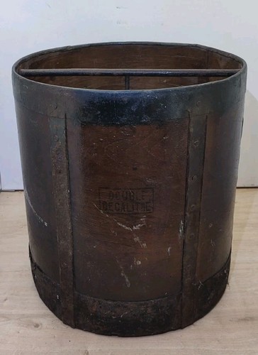 Ancienne seau mesure à - à,
