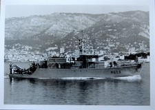 Chasseur de mines "Capricorne" appareillant de Toulon le 5.4.05