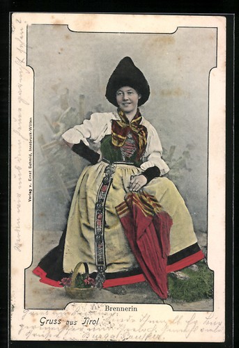 Une jeune brûleuse costume - une,