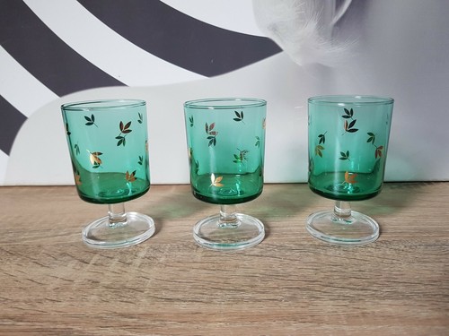 3 verres à pied - 3,