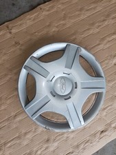 1 enjoliveur d´origine  FORD