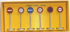 DINKY TOYS, 6 panneaux de