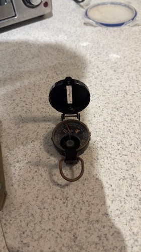 Boussole militaire e - boussole,