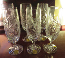 6 flutes a champagne neufs