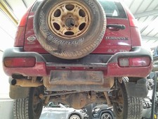 pare-choc arrière NISSAN