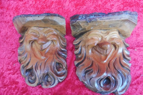 Vieux masques muraux - muraux, en