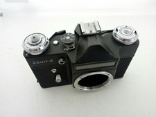 Appareil photo reflex argentique Zenit E