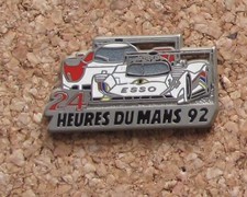 Pin's sport automobile 24