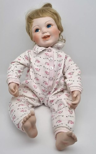 Poupée porcelaine - ❤️,