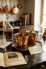 Rare Paire de Gobelets Signés