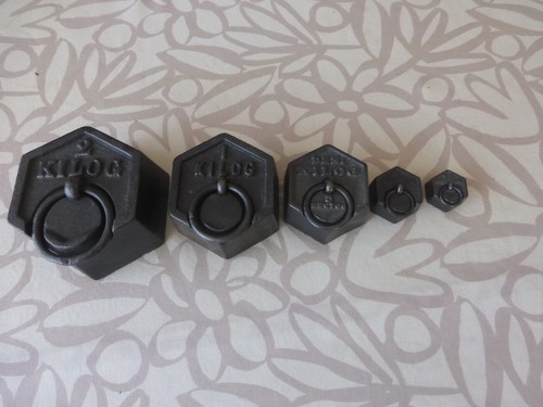 Lot poids anciens de - de, 5