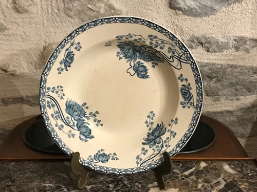 Ancienne assiette creuse