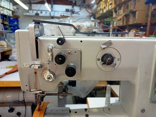 Machine coudre - machine, a