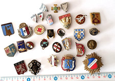 insignes militaires civils sport scouts anciens émaillés vintage pins badges