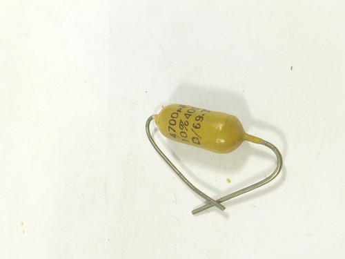 One 7nf 0047µf - 4.7nf, 0.0047µf