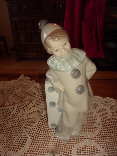 Superbe figurine gres - figurine,
