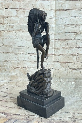 Sculpture bronze une - en, d'une