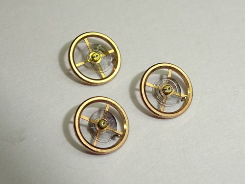 Lot balanciers 1327 - 3, omega