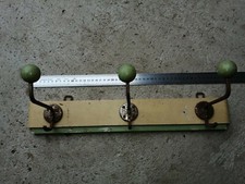 O3- Porte manteau vintage 1940's avec 3 patères bois et métal chromé , déco loft