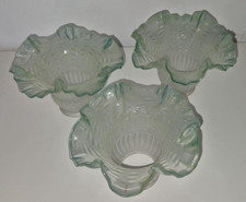 ✨ Lot de 3 tulipes en verre – Pour applique ou lustre – Jupe verte – Vintage