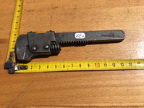 650 old tool outil - tool,