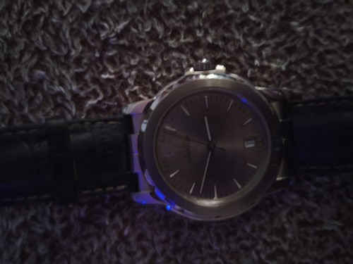 Une montre - une,
