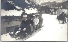 SUISSE - OBWALD - ENGELBERG - CARTE PHOTO - luge en ville
