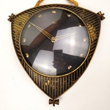Horloge murale FFR Morbier triangulaire – vintage années 60 – déco rétro françai