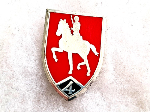 Insigne militaire 4 - un,