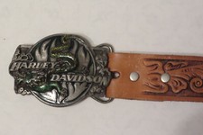 HARLEY DAVIDSON cuir ceinture et boucle dragon vert. Made in USA L=87 cms
