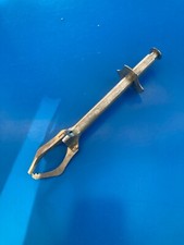 ANCIENNE BEL PINCE A SUCRE OU A GLACONS EN METAL ARGENTE CRABE N°19