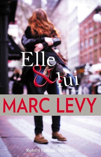 Elle lui marc - elle, et