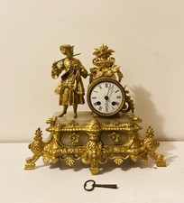 Pendule en marbre et régule