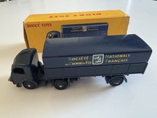 Tracteur Panhard Dinky Toys 