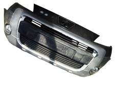 enjoliveur pare-choc avant