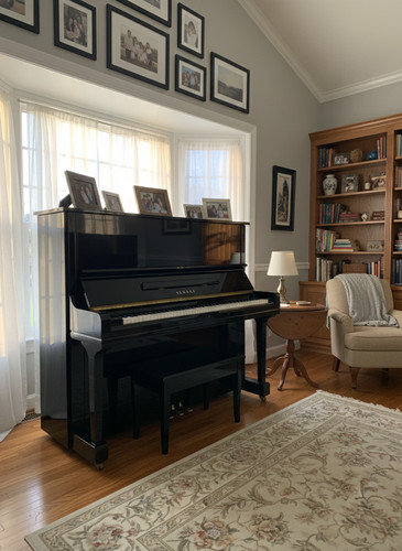 Yamaha upright piano - upright,