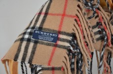 BURBERRY ENFANT FILLE  ECHARPE MODELE HAPPY TARTAN CAMEL 100% CACHEMIRE  NEUF