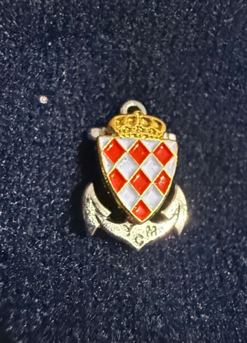 Lapel pin badge yacht club - yacht, de