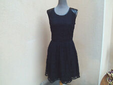  robe  YUMI en dentelle  taille 38 (36 voir mesures) TBE