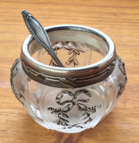 Saleron verre moulé - en, et