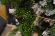 ANCIEN SAPIN DE NOEL ARTIFICIEL NEIGE BRANCHE A EMMANCHER EN MÉTAL DECORATION