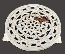 Dessous de plat en fonte blanc rond DECOTEC années 1950 ø 21.5 cm